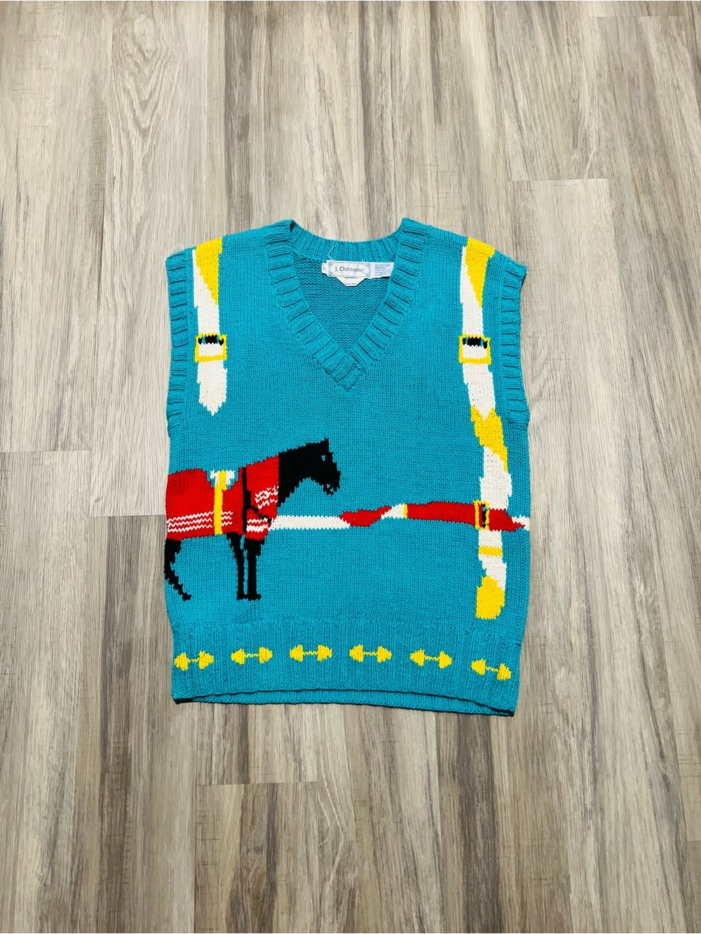 Vintage Equestrian Horse Themed V-Neck Hand Knit Sweater Vest - Picture 4 of 8